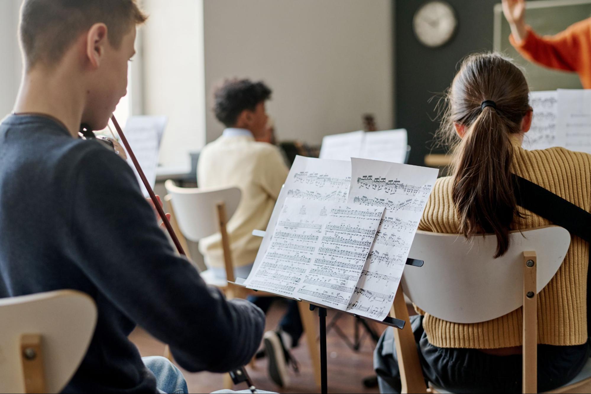 High School students practicing music
©AnnaStills