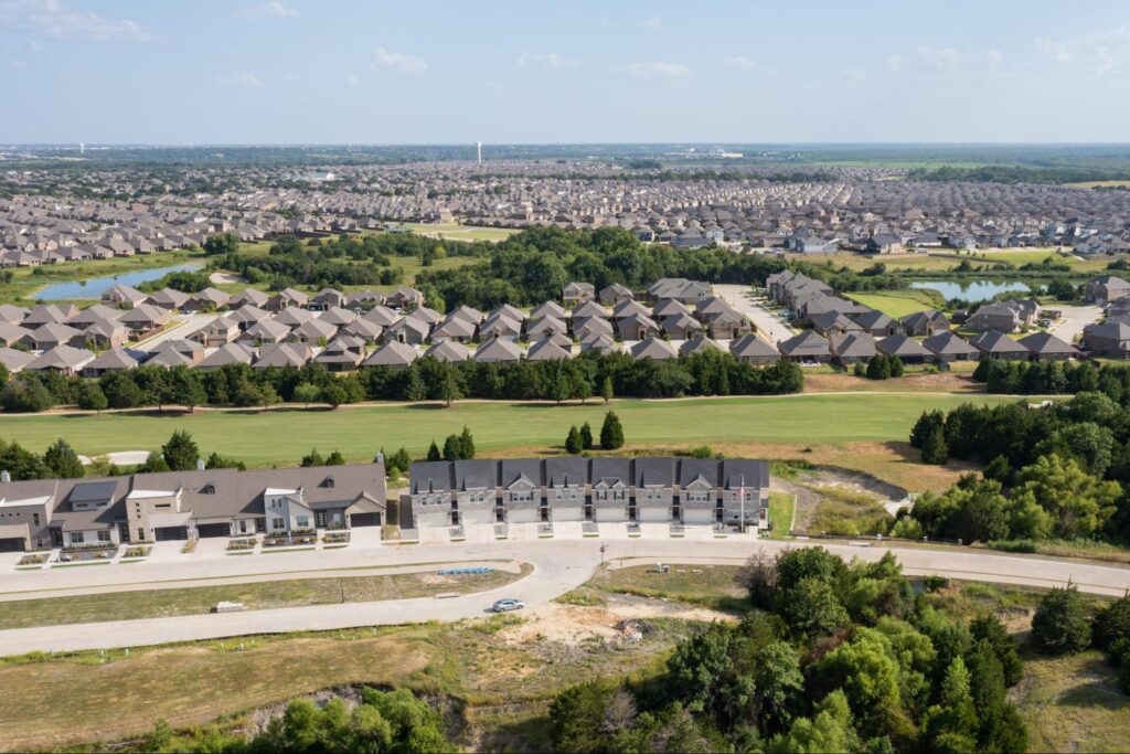 Golf course townhomes at Heath Golf & Yacht Club in DFW